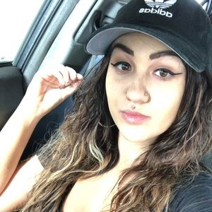 Meet your Posher, Kim